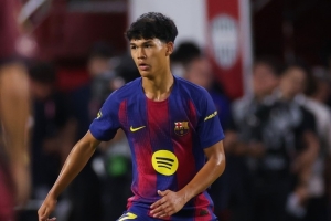 记者:弗里克继续将德罗、托伦茨等小将纳入一线队训练 记者:弗里克继续将德罗、托伦茨等小将纳入一线队训练